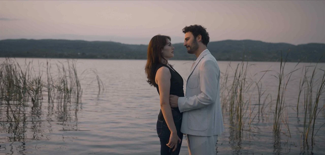 Un ladrón romántico Película (2024) Sinopsis, Reparto